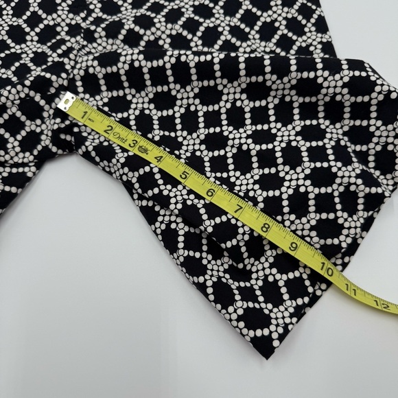 NWT Talbots Women’s Perfect Shorts 10 ½” Inseam Size 8 Cotton Blend Black White - Picture 9 of 11